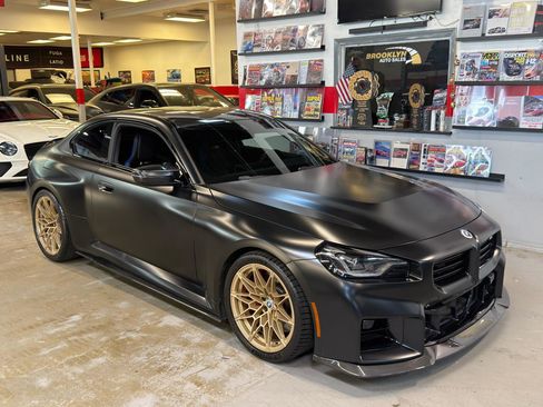 Used 2023 BMW M2 w/ Carbon Package RWD image 3