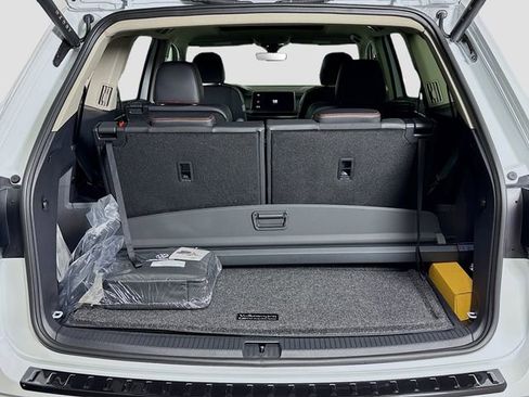 New 2026 Volkswagen Atlas Peak Edition AWD/4WD image 28