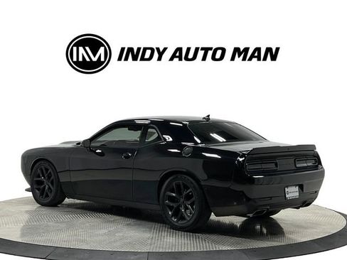 Used 2019 Dodge Challenger R/T w/ Plus Package image 7