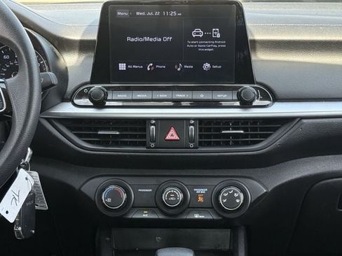 Used 2022 Kia Forte LXS FWD image 16