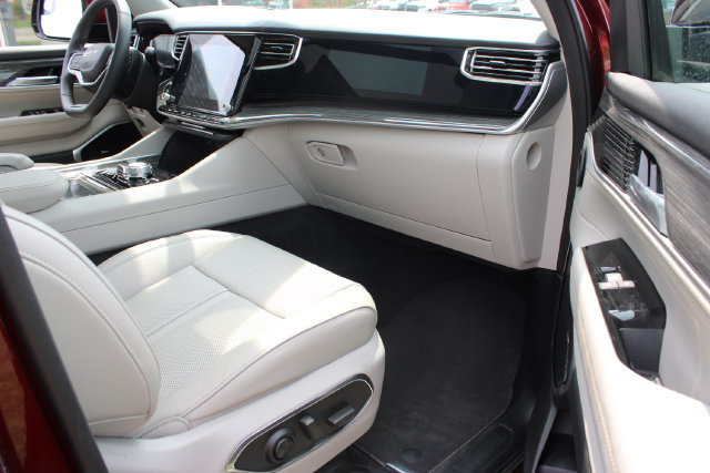 Used 2022 Jeep Wagoneer Series III w/ Premium Group I AWD/4WD image 55