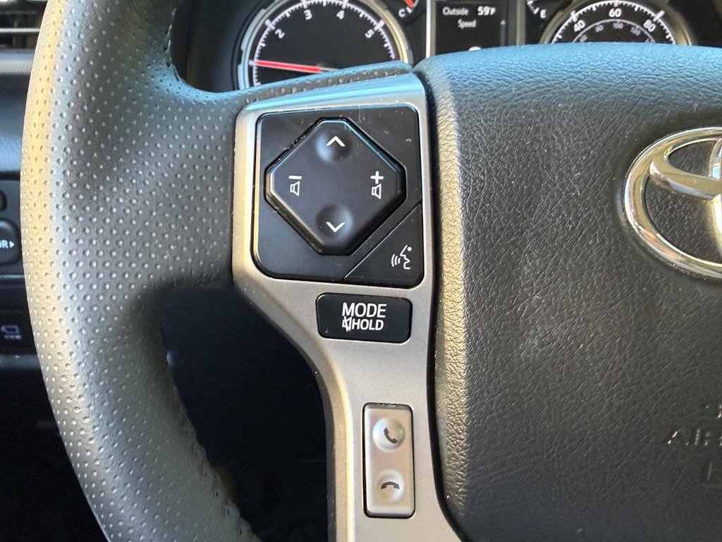 Used 2022 Toyota 4Runner Limited AWD/4WD image 18