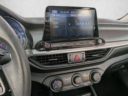 Used 2024 Kia Forte LXS FWD image 13