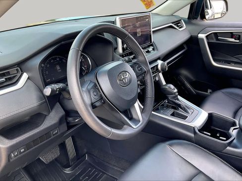 Used 2024 Toyota RAV4 XLE Premium FWD image 18