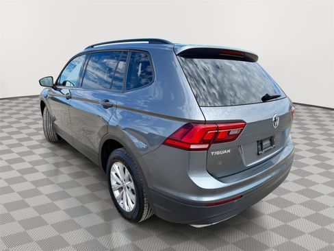 Used 2018 Volkswagen Tiguan S image 5