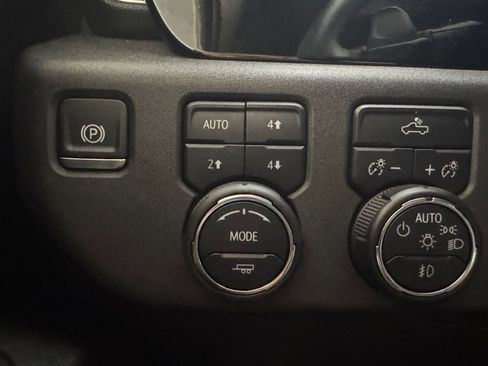 Used 2024 Chevrolet Silverado 1500 LT Trail Boss AWD/4WD image 26