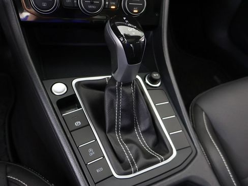 Used 2024 Volkswagen Jetta SE FWD image 51