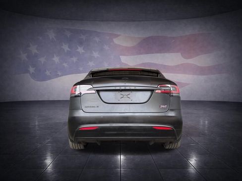 Used 2018 Tesla Model X 100D AWD/4WD image 4