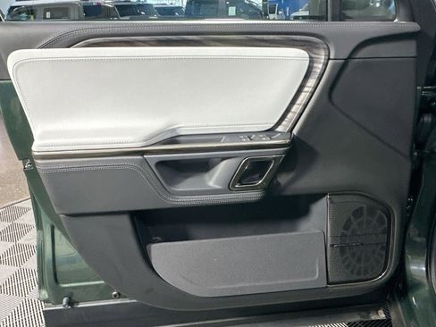 Used 2022 Rivian R1T Adventure image 15