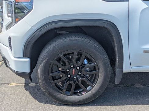 Used 2023 GMC Sierra 1500 Elevation AWD/4WD image 10