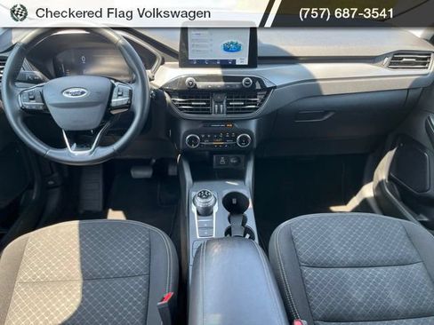 Used 2024 Ford Escape Active AWD/4WD image 30