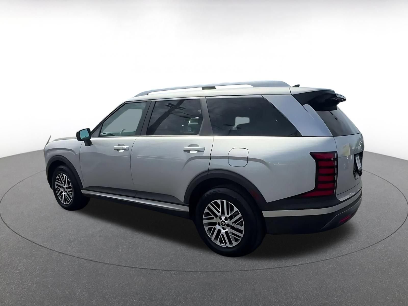Used 2026 Hyundai Palisade SEL FWD image 9