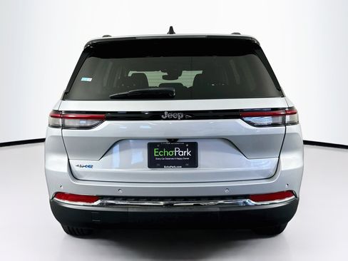 Used 2023 Jeep Grand Cherokee 4WD 4xe image 7