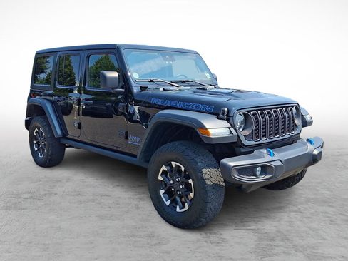 Used 2024 Jeep Wrangler Unlimited Rubicon 4xe w/ Convenience Group AWD/4WD image 7