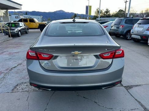 Used 2017 Chevrolet Malibu Premier FWD image 6