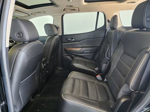 Used 2019 GMC Acadia Denali w/ Technology Package FWD image 15