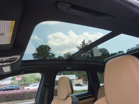 Used 2014 Porsche Cayenne Platinum Edition AWD/4WD image 46