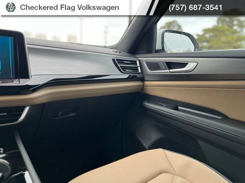 New 2026 Volkswagen Atlas Cross Sport SE AWD/4WD image 32