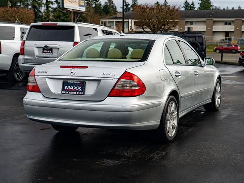 Used 2008 Mercedes-Benz E 350 4MATIC Sedan image 10