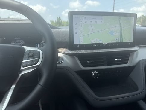 New 2026 Ford Explorer Active RWD image 16