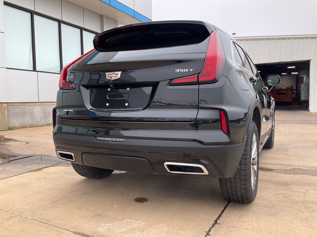 Used 2025 Cadillac XT4 Premium Luxury FWD image 38