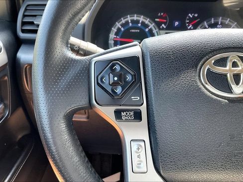 Used 2015 Toyota 4Runner SR5 AWD/4WD image 12