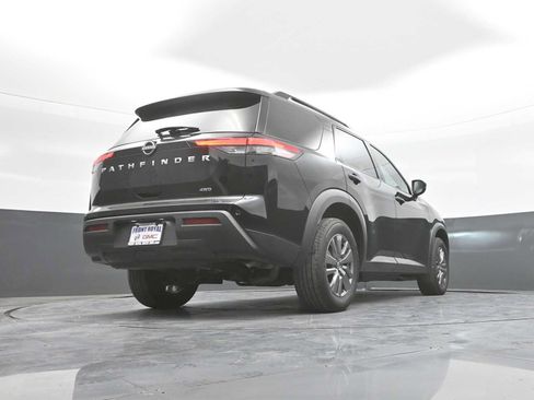 Used 2025 Nissan Pathfinder SV AWD/4WD image 40