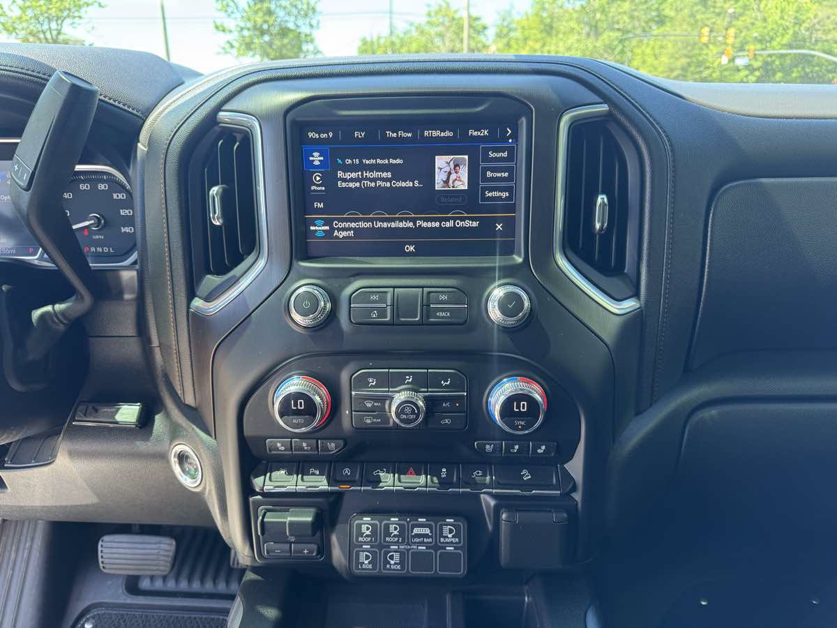 Used 2021 GMC Sierra 1500 AT4 w/ AT4 Premium Package AWD/4WD image 22