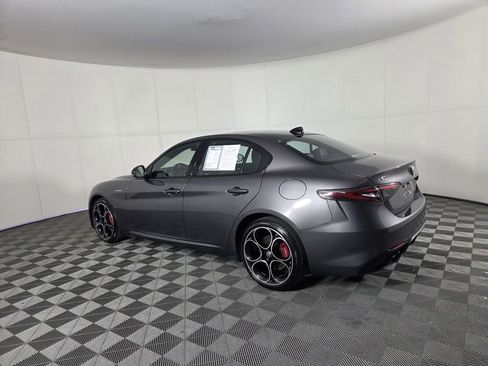Used 2024 Alfa Romeo Giulia Veloce AWD/4WD image 8