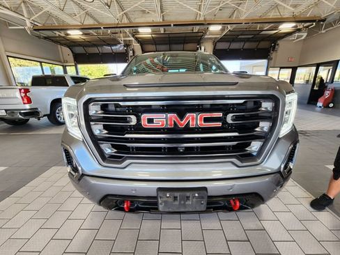 Used 2021 GMC Sierra 1500 AT4 w/ AT4 Premium Package AWD/4WD image 2