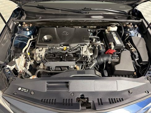 Used 2019 Toyota Camry FWD image 25