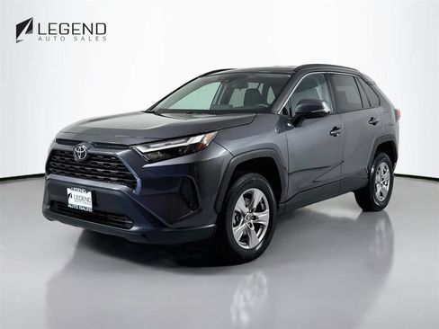 Used 2025 Toyota RAV4 XLE FWD image 1