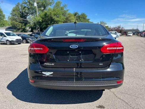 Used 2017 Ford Focus SE FWD image 6