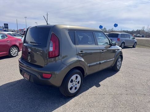 Used 2013 Kia Soul FWD image 4