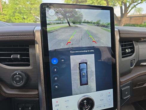 Used 2024 Ford Expedition Max King Ranch image 17