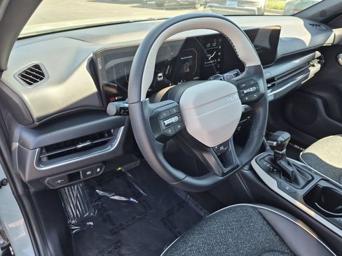 Used 2025 Kia K4 GT-Line w/ GT-Line Sunroof Package FWD image 14