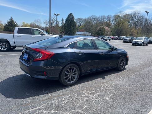 Used 2019 Honda Civic EX image 6