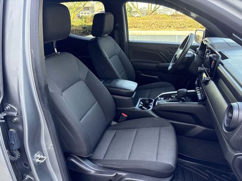 Used 2023 Chevrolet Colorado Trail Boss AWD/4WD image 17