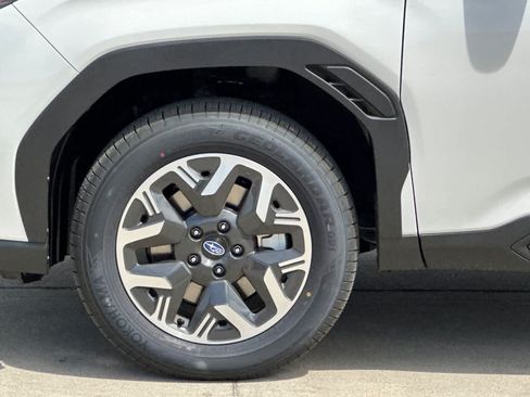New 2026 Subaru Forester Premium AWD/4WD image 32