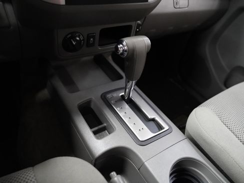 Used 2018 Nissan Frontier SV AWD/4WD image 26