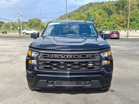 Used 2023 Chevrolet Silverado 1500 Custom image 2