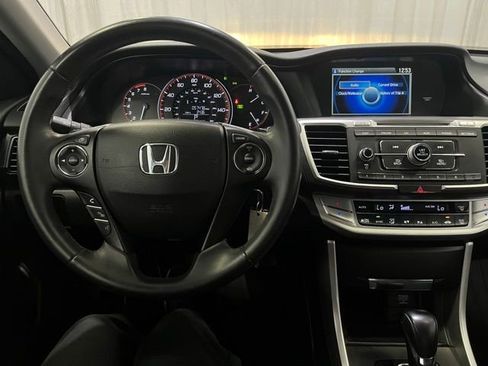 Used 2015 Honda Accord Sport image 19