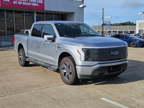 Used 2022 Ford F150 Lightning Lariat AWD/4WD image 3