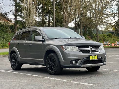 Used 2012 Dodge Journey SXT w/ Flexible Seating Group image 7