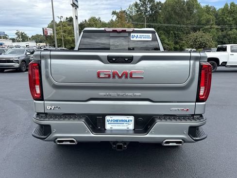 Used 2025 GMC Sierra 1500 AT4 w/ Technology Package AWD/4WD image 4