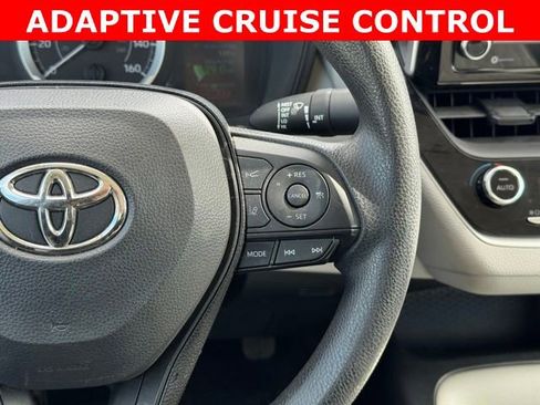 Used 2021 Toyota Corolla LE w/ LE Convenience Package FWD image 25