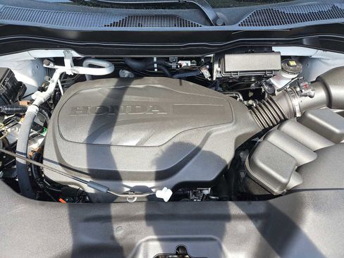 Certified 2024 Honda Passport TrailSport image 38