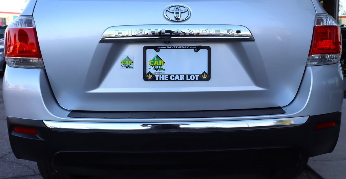 Used 2013 Toyota Highlander Plus FWD image 21