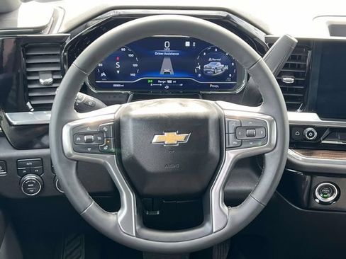 Used 2023 Chevrolet Silverado 1500 LT AWD/4WD image 14