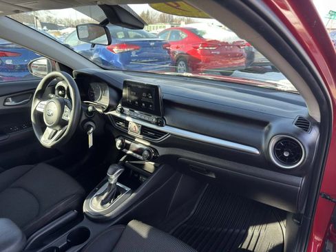 Used 2019 Kia Forte LXS image 21